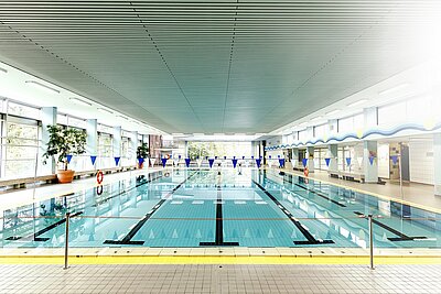 Das Sportbecken im AquaWede.